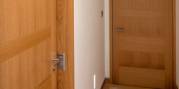 Shadcore_veneered_doors_specification_clauses